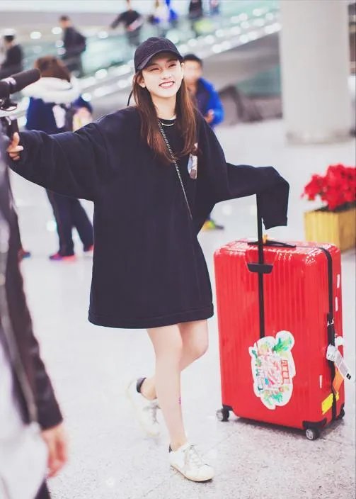 宋祖儿甜美形象霸屏，怎样才能像她一样穿出青春活力范儿？