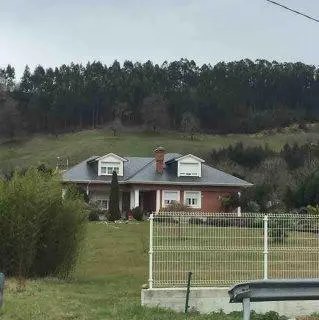 惨遭亿万富豪默多克起诉离婚后，邓文迪为何还能做社交女王？