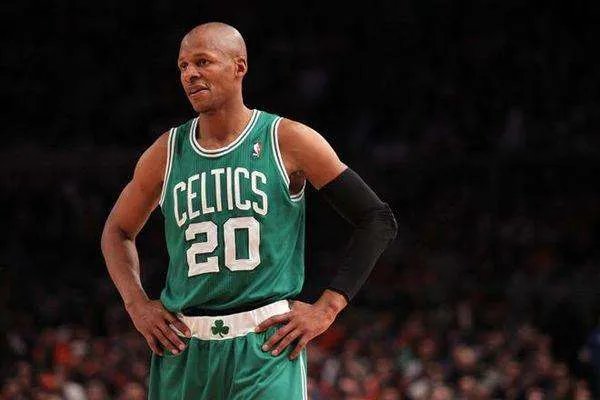 雷阿伦终于宣布退役，他能进名人堂吗？