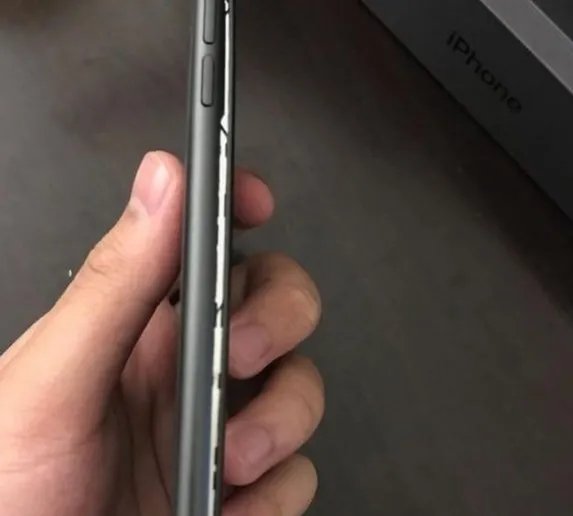 如何看待全球出现多起iPhone8爆裂事件？