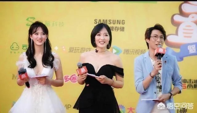 斗鱼嘉年华观众无心看女主播，只因女主持太吸睛，PDD眼都看直了，你觉得怎么样？
