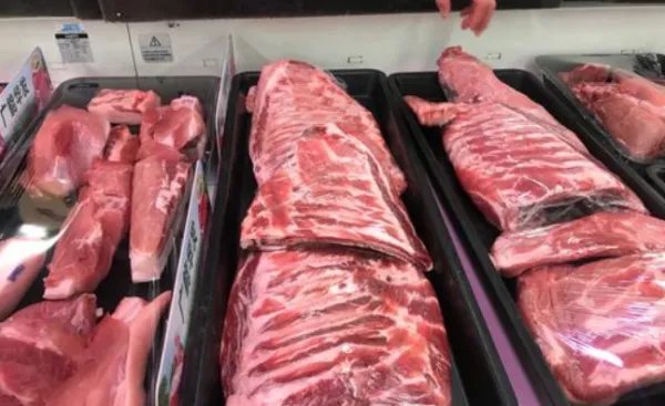 统计局谈猪肉价格下降的原因是什么？