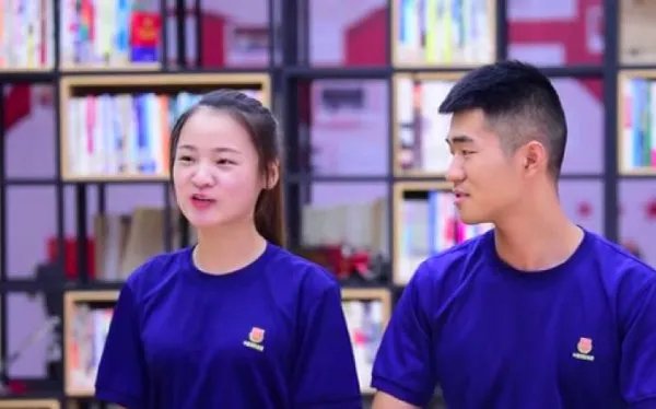 女孩考进消防队和男友成了战友究竟是怎么回事？