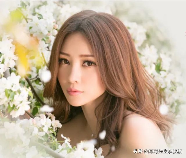 如果芭比娃娃要拍真人电影，全球范围内选角，你认为有哪些演员可以胜任这一角色？