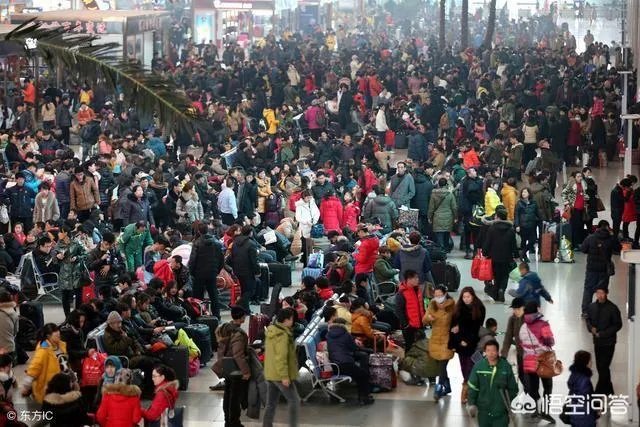 春运的时候，很多农民工不会使用抢票软件，导致买不到票或者只是站票，有办法解决吗？