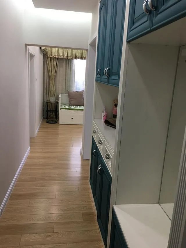 翻新68平米老旧二手房，反差太大，婆婆以为走错门