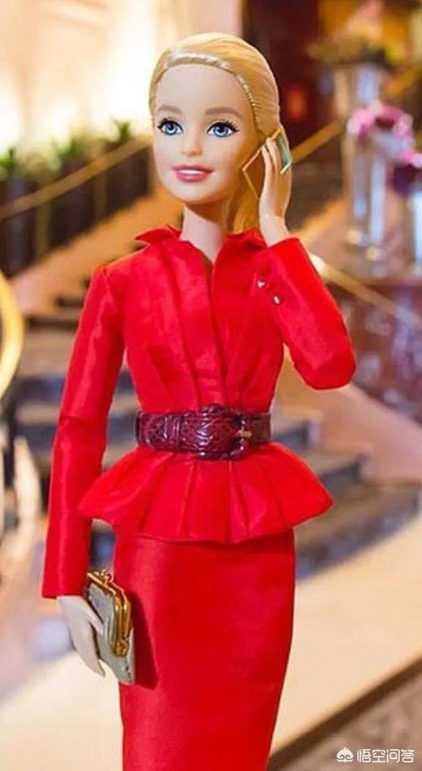 如果芭比娃娃要拍真人电影，全球范围内选角，你认为有哪些演员可以胜任这一角色？