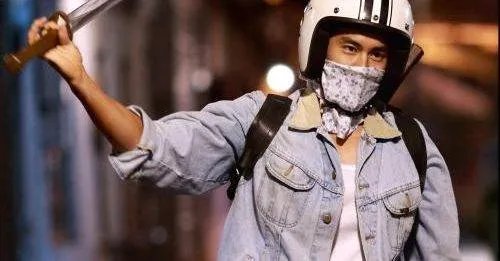 徐娇对电影《乘风破浪》歌词的都有什么看法？