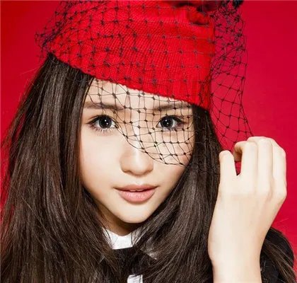 刘美麟录楼道版《因为爱情》 其落选女主走红网络