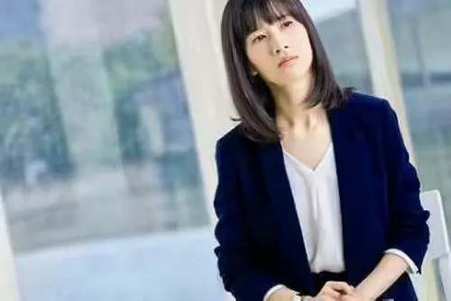 papi酱曾发文宣布生子：我卸货了，母子平安，你想对现在的她说些什么？