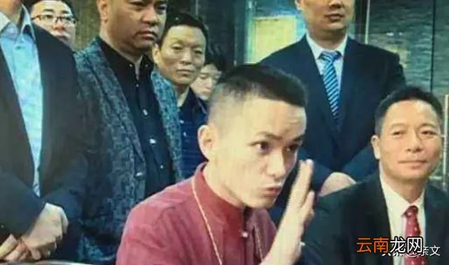 郑矾身价大概多少 郑矾身价多少钱