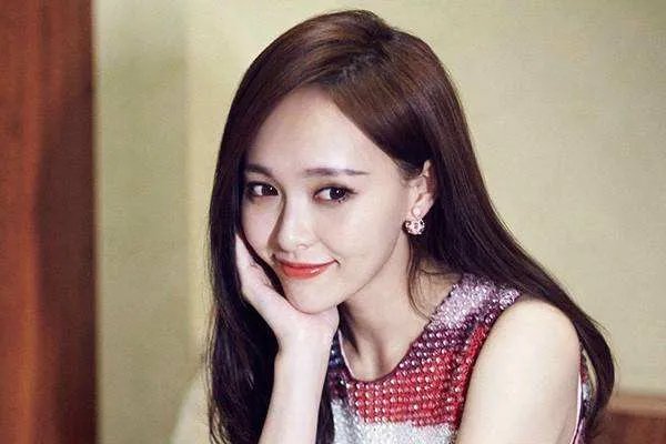 唐嫣和邱泽的那段感情，她一直很卑微，为何越卑微越没人珍惜？