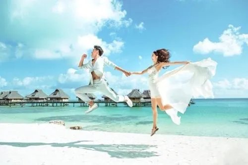 在走红毯是，大家见过最拼的明星到底有多么的拼？