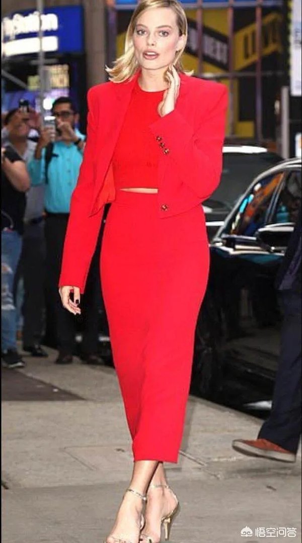 如果芭比娃娃要拍真人电影，全球范围内选角，你认为有哪些演员可以胜任这一角色？