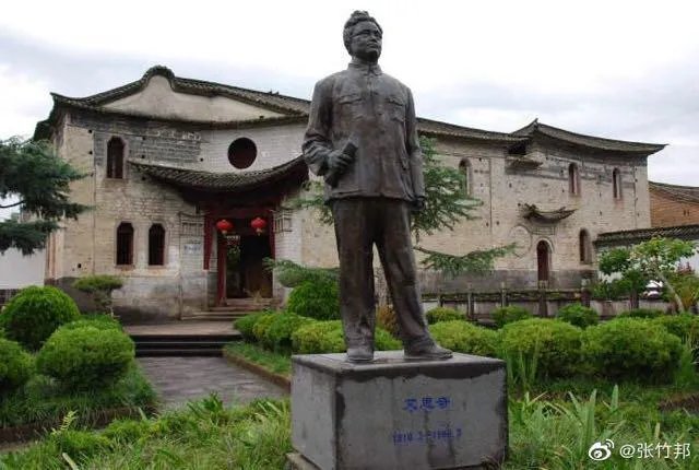 为什么有些人总是说不停，一刻也不愿安静下来？