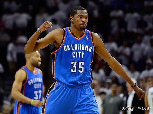 NBA有哪些球星游泳特别厉害？