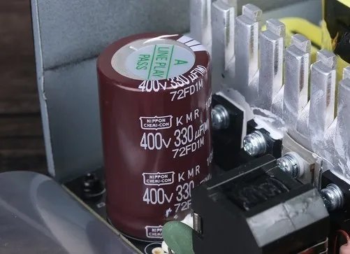 为啥电脑没备用电源？台式机这么没面子？