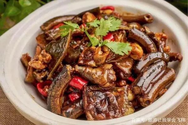 一斤以上的野生大黄鳝通常要长多少年？