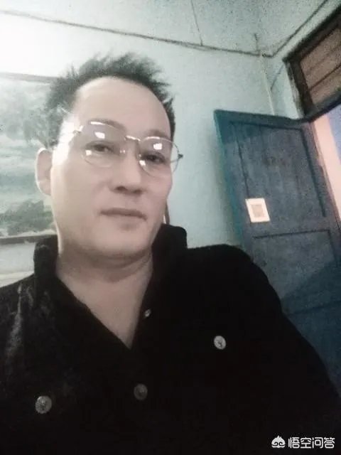 同为四大天王之一，郭富城和黎明相比，年轻时候到底谁更帅一点？