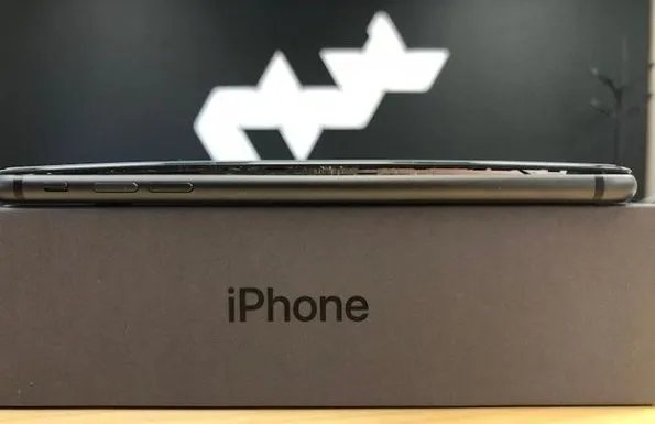 如何看待全球出现多起iPhone8爆裂事件？