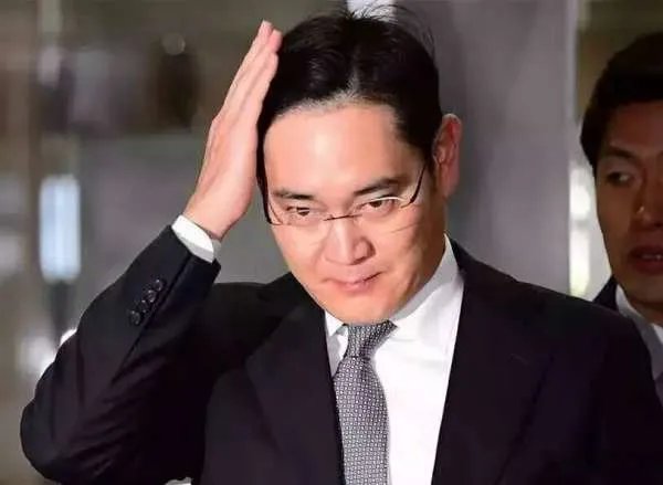 韩国三星会长李健熙去世，他是因病去世的吗？