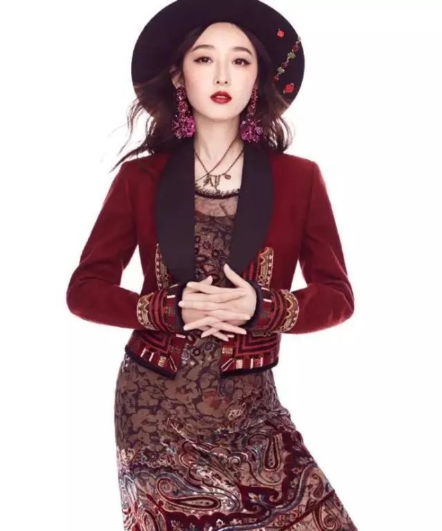 玉体横陈，性感窒息诱惑！林黛玉清纯不再？