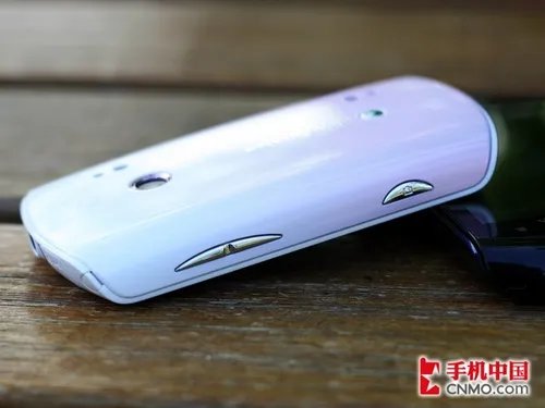 TD智能音乐手机 索尼爱立信WT18i图赏