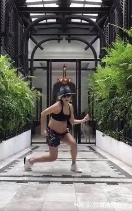 有哪些女明星为了保持身材，怀孕了还坚持健身？