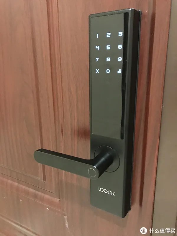 自然舒服的开锁方式，  鹿客智能指纹锁Classic版本
