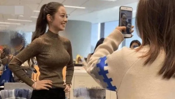 郎朗的妻子吉娜真的怀孕了吗？