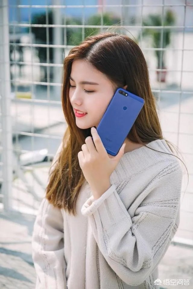 荣耀畅玩7C的优缺点有哪些？同等价位里值得购买吗？