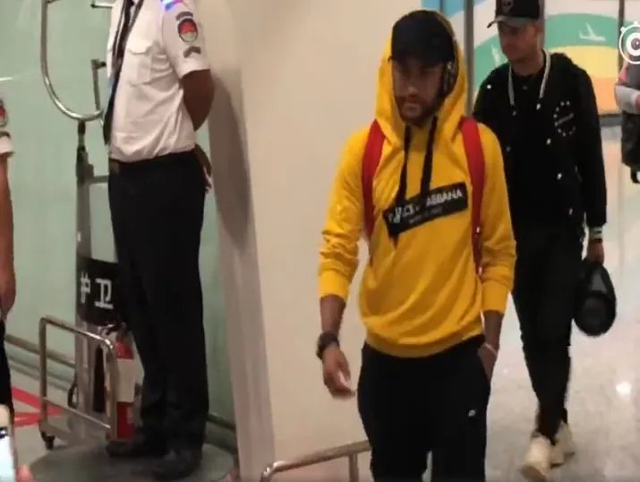 内马尔抵达深圳是在什么时候？