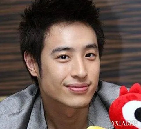 潘玮柏女友曝光与富二代杨馥瑜现已同居