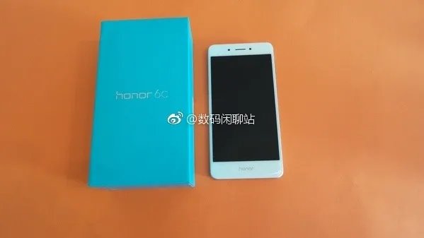 还没发布 荣耀畅玩6C就被网友开箱了