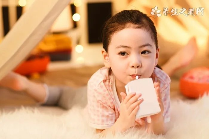 什么样的睫毛膏不晕妆 防晕染的睫毛膏推荐