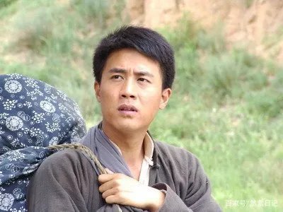 杜淳妻子王灿家庭背景？