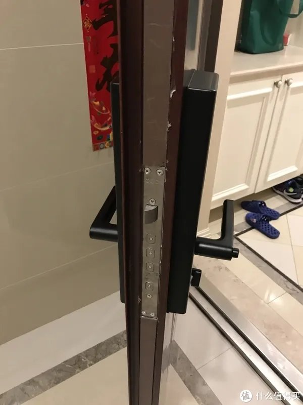 自然舒服的开锁方式，  鹿客智能指纹锁Classic版本