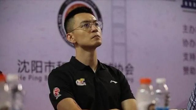 辽宁男篮下一任主帅人选，谁比杨鸣更靠谱？