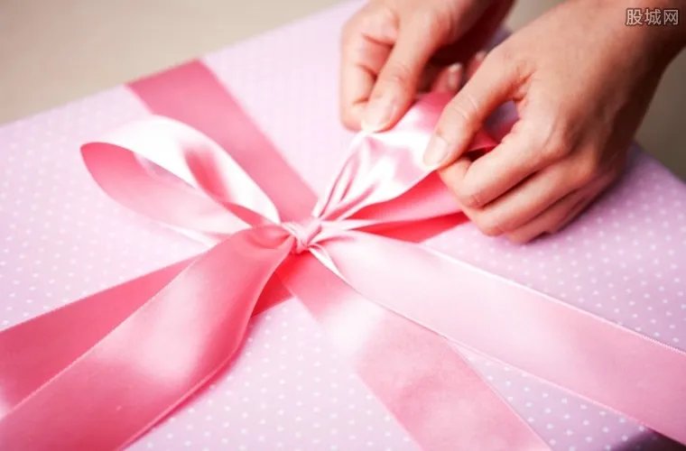 买陨石当六一礼物 花500元网淘100颗陨石被嫌弃