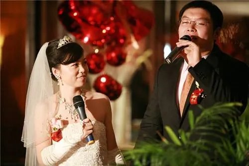 结婚时放的歌曲大全  2018结婚新郎唱什么歌