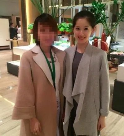 曝奶茶妹妹身高好矮  揭秘其与刘强东恋情