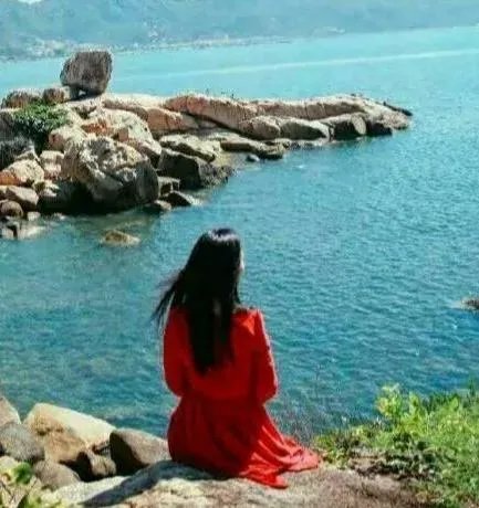 开学第一天就被大四学长表白，我该拒绝还是接受？