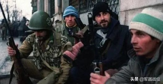 俄罗斯的车臣战争中，雇佣兵怎么被应召而来的？