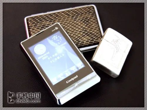 比三星伯爵更有内涵 酷派8288手机评测