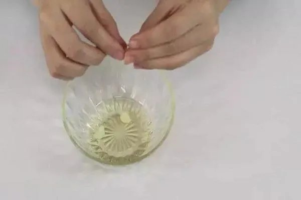 大蒜头真的可以检测地沟油吗？