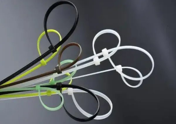 尼龙绳扎电线的方法