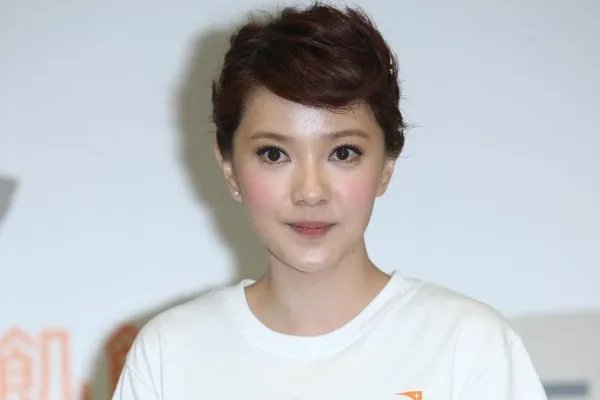 郭采洁向汪峰道歉分别表现出两个人怎么样的情商？