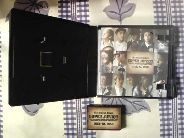 Super Junior 的专辑有好几个版本A B C....这些版本有什么不同吗