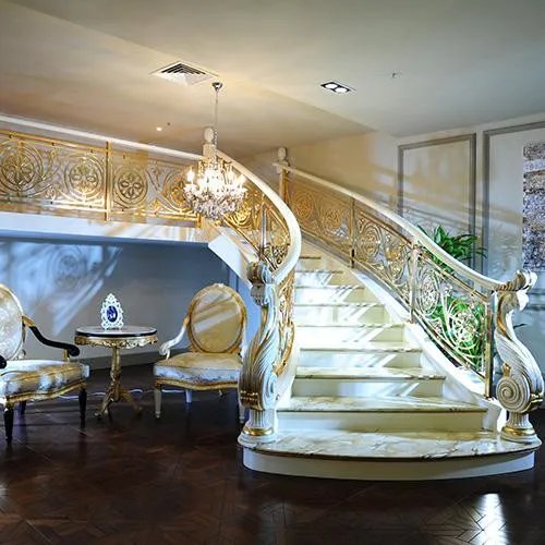 铜艺楼梯质量好吗 铜艺楼梯出现铜绿如何解决