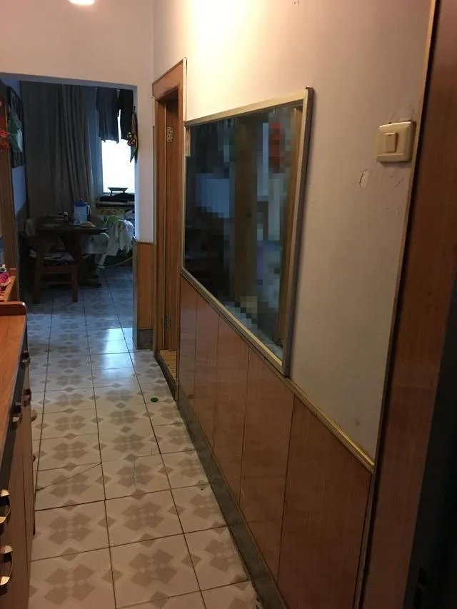 翻新68平米老旧二手房，反差太大，婆婆以为走错门